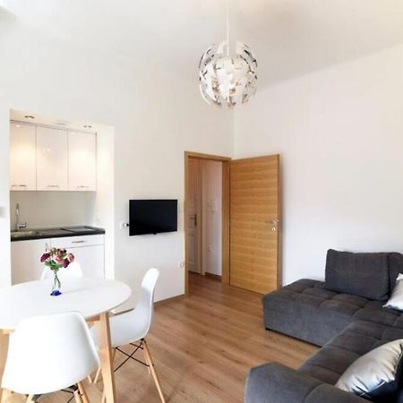 City 1 Apartment In The Center Of زغرب المظهر الخارجي الصورة